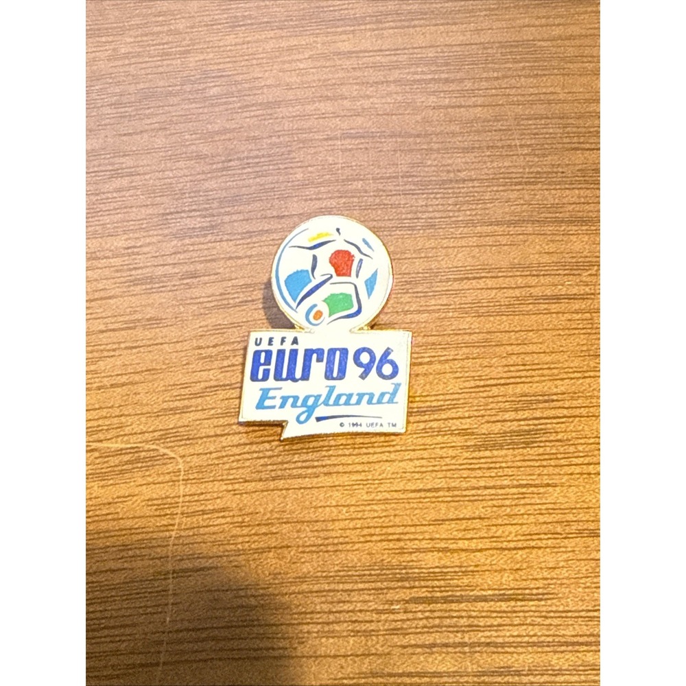 RARE OFFICIAL ENGLAND EURO 1996 ENAMEL PIN BADGE